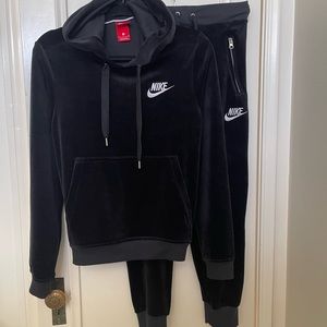 Nike Women's Black Velour jogging set